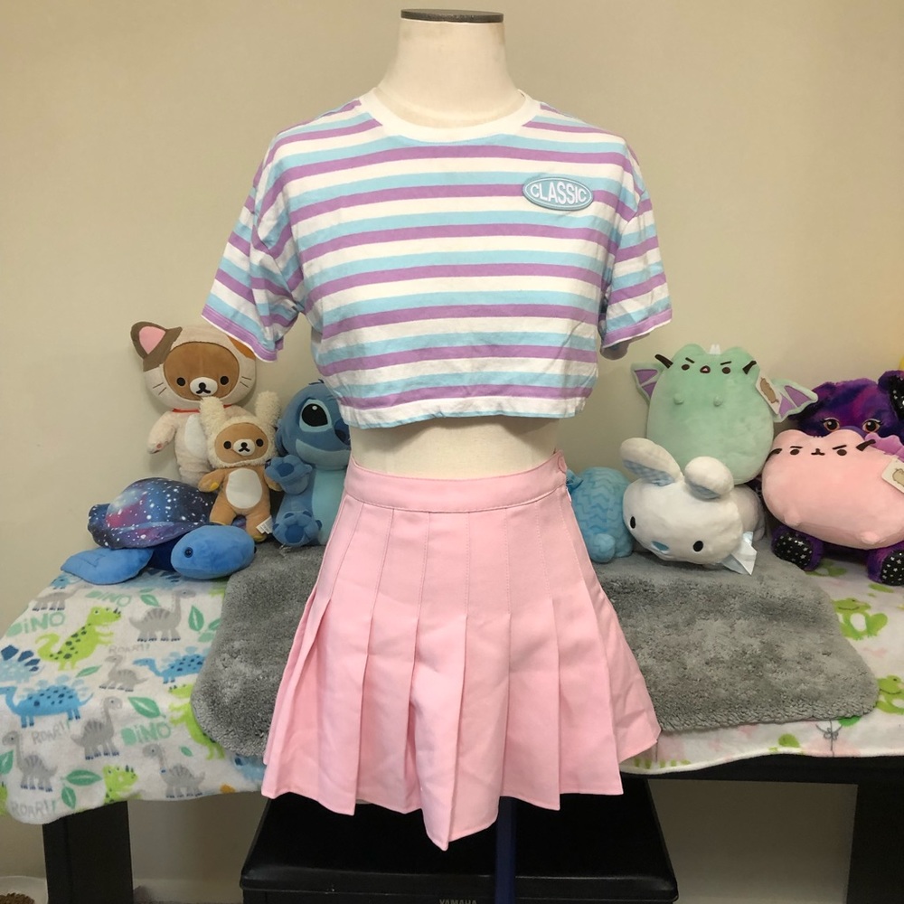 Pink pleated tennis skort